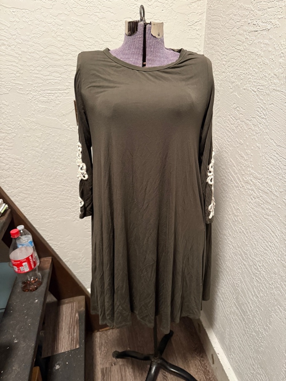 Beeson River Olive Green Long Sleeve Swing Dress with White Lace Sleeve Detail